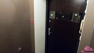 С русской любовницей в подъезде